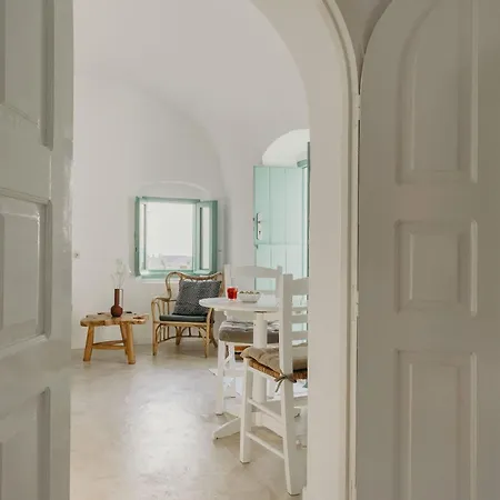 Bonora Country - Askeri Fira (Santorini)